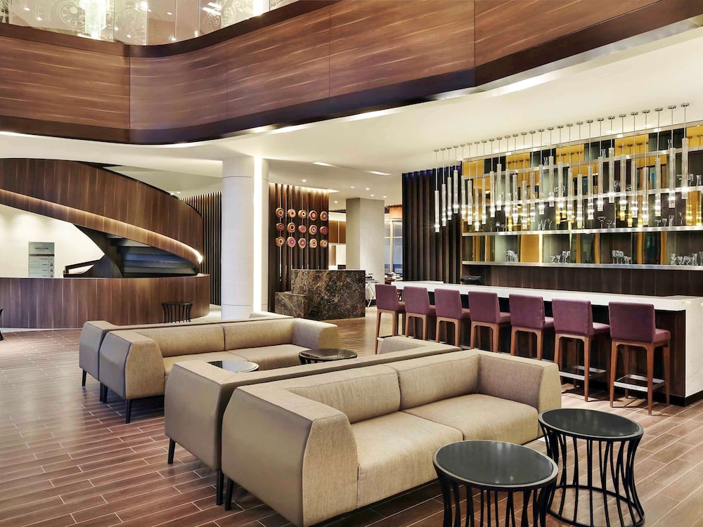 Mercure Karawang 38/66