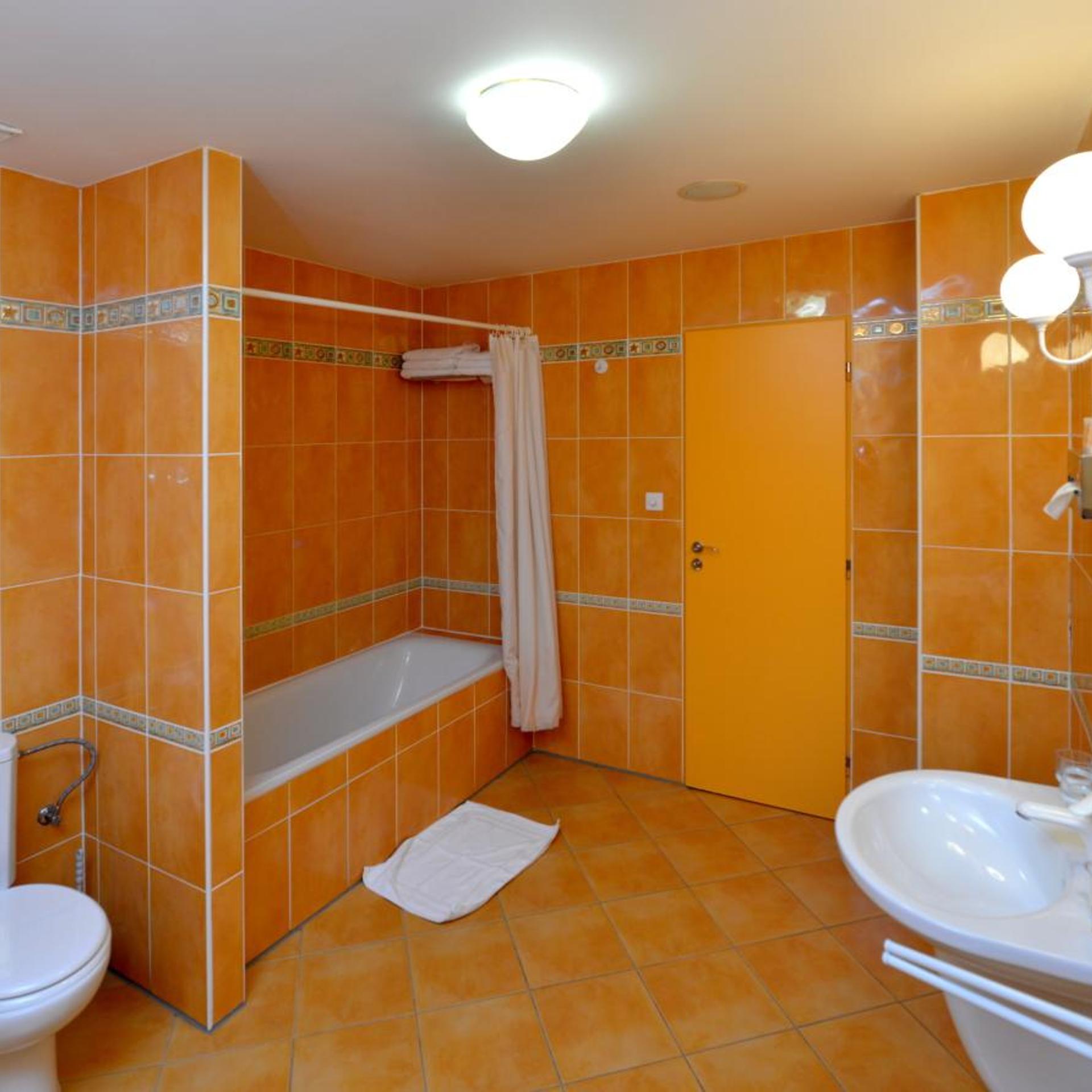 Hotel Dvorak 65/66