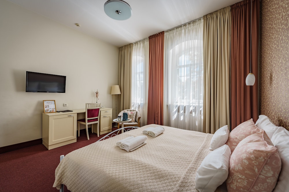 SUPERIOR, DOUBLE BED