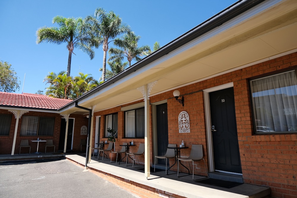 Sapphire Palms Motel 2/69