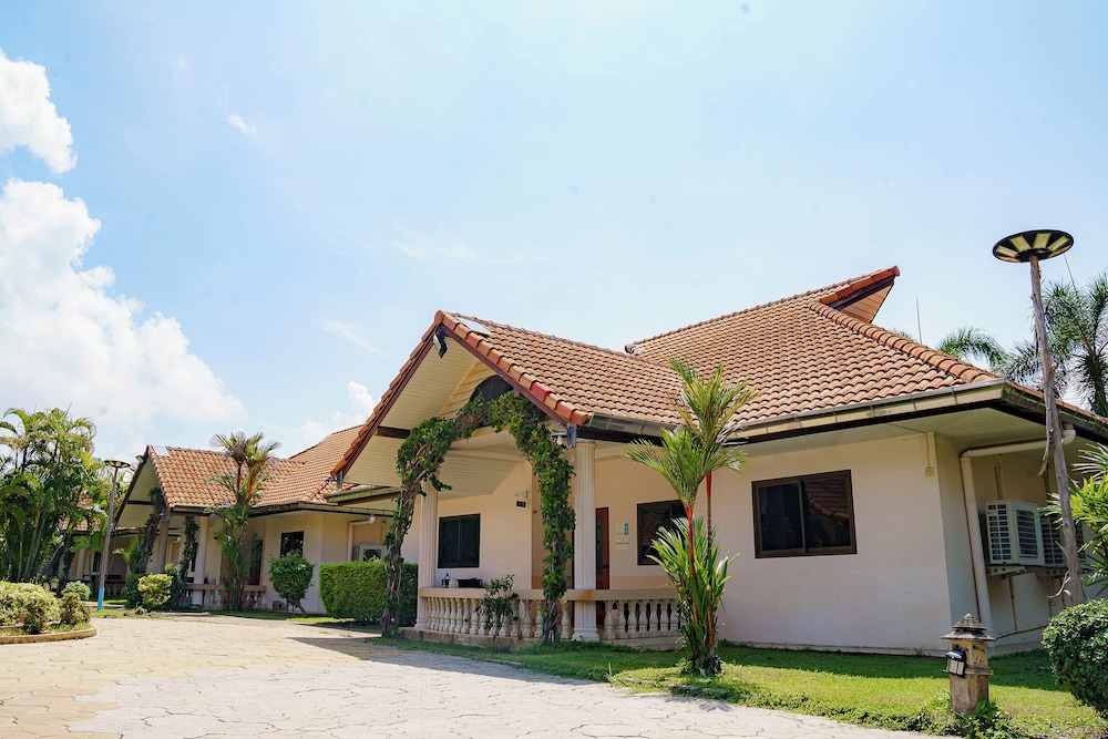 Thai Crystal Resident photo4
