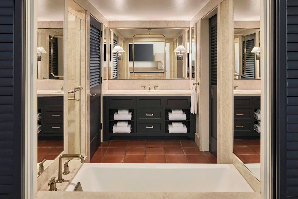 جناح كلوب بسرير مزدوج بغرفة نوم واحدة بإطلالة، The Ritz-Carlton Bacara Santa Barbara 10/10
