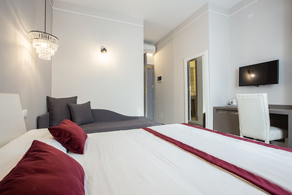 Hotel Ariston 12/46