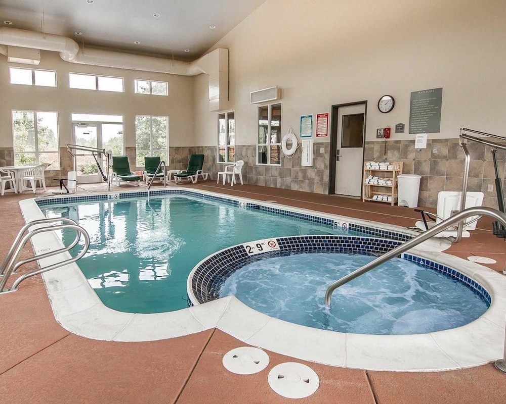 Comfort Inn and Suites Creswell 5/45