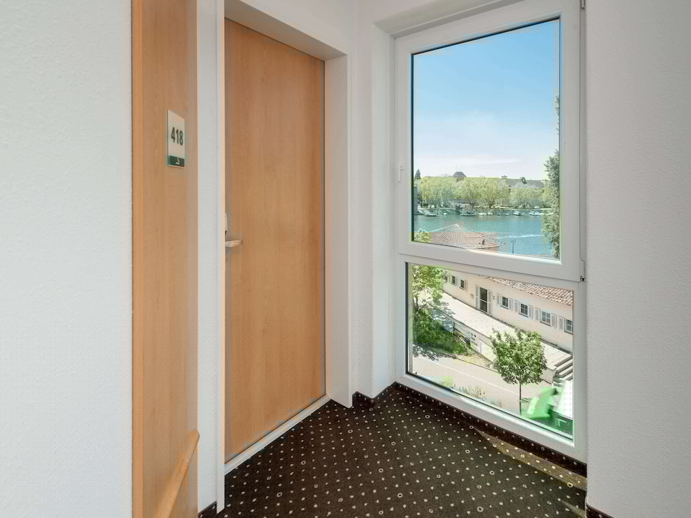 IBIS KONSTANZ 45/79