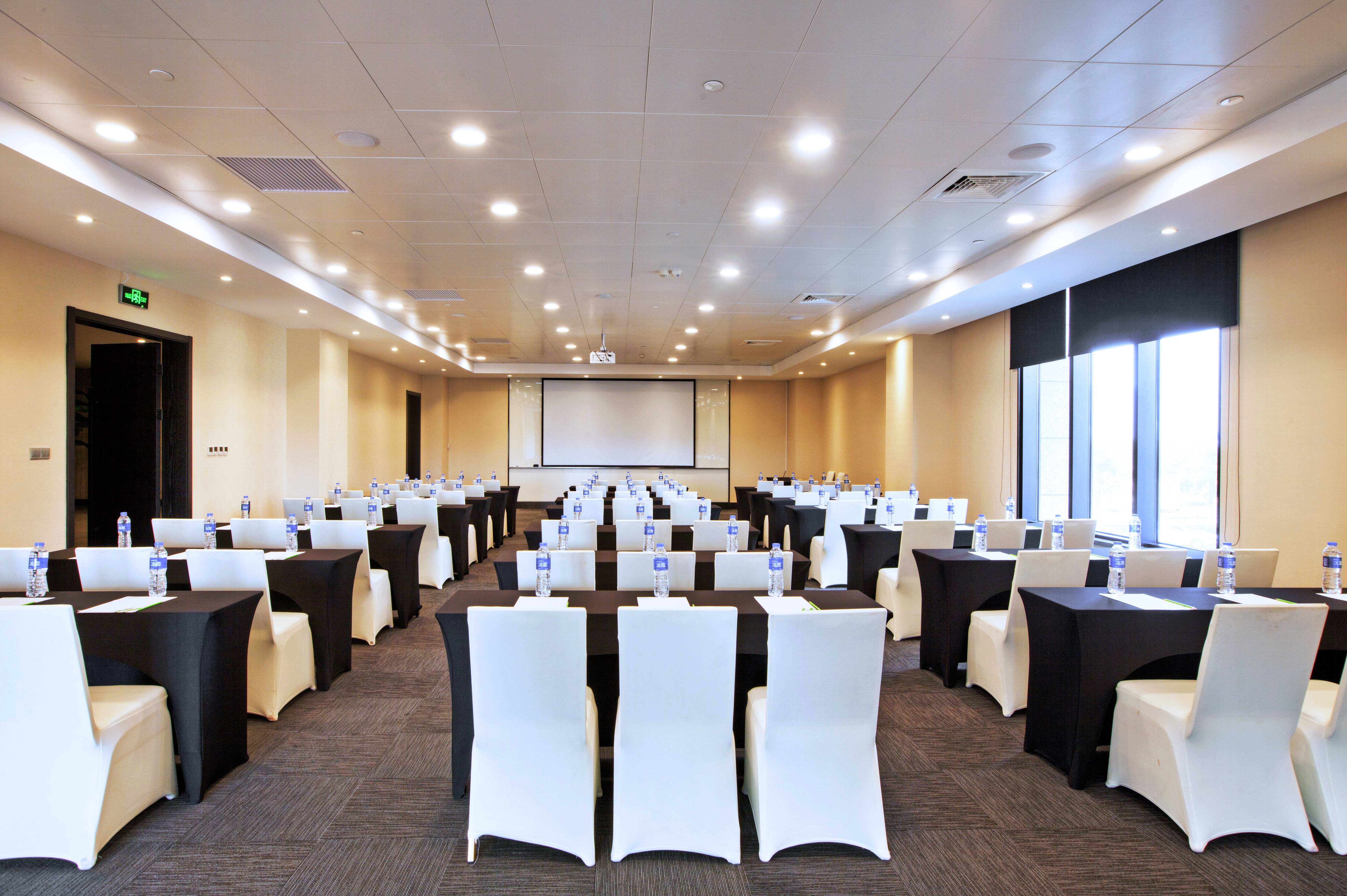 Crowne Plaza Shanghai Jinshan by IHG 42/50