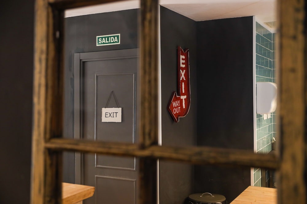Factory House Hostel 16/38