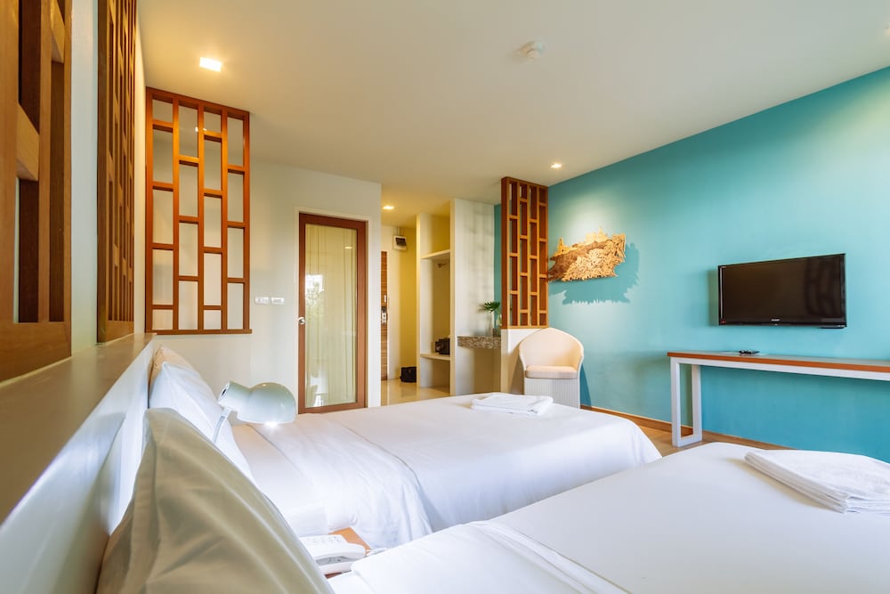 DELUXE, TWIN BEDS