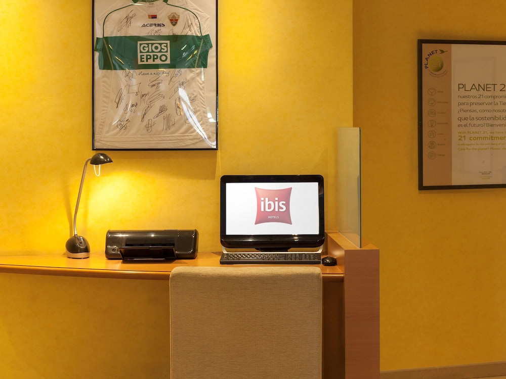 Ibis Elche 13/76
