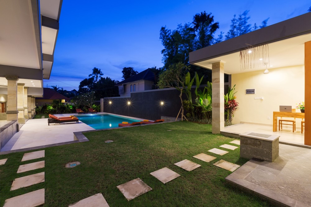 KUBU PETITENGET SUITE SEMINYAK in BALI