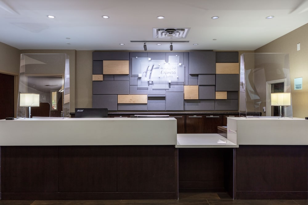 Holiday Inn Express Suites Riverport 4/76