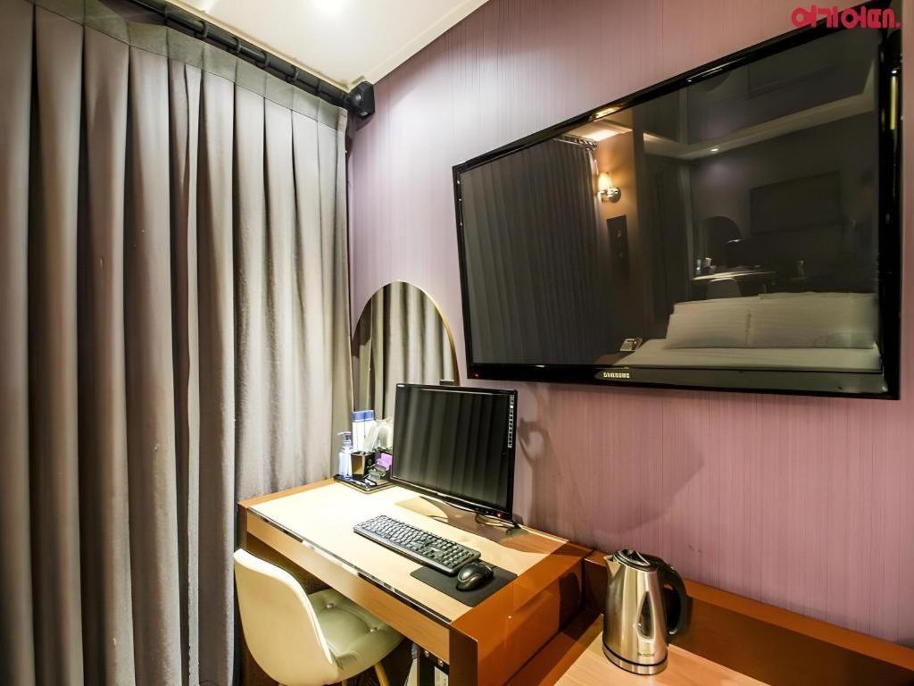 Ansan Hotel Box 31/40