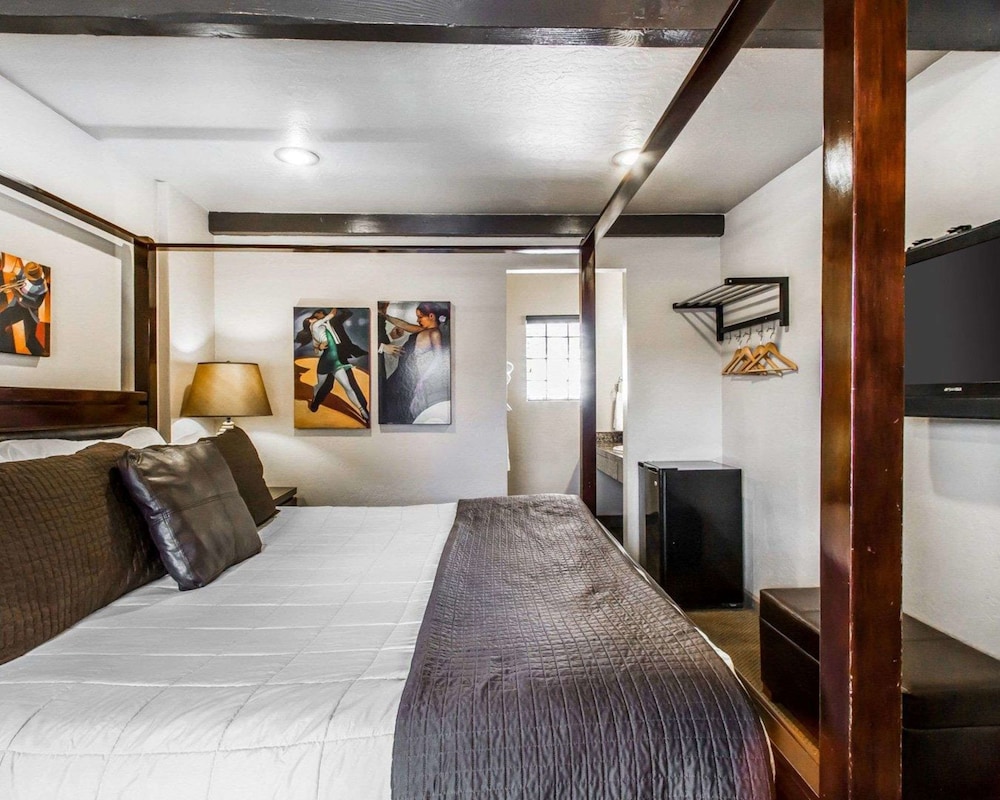 Rodeway Inn and Suites Downtowner Rte 66 13/39