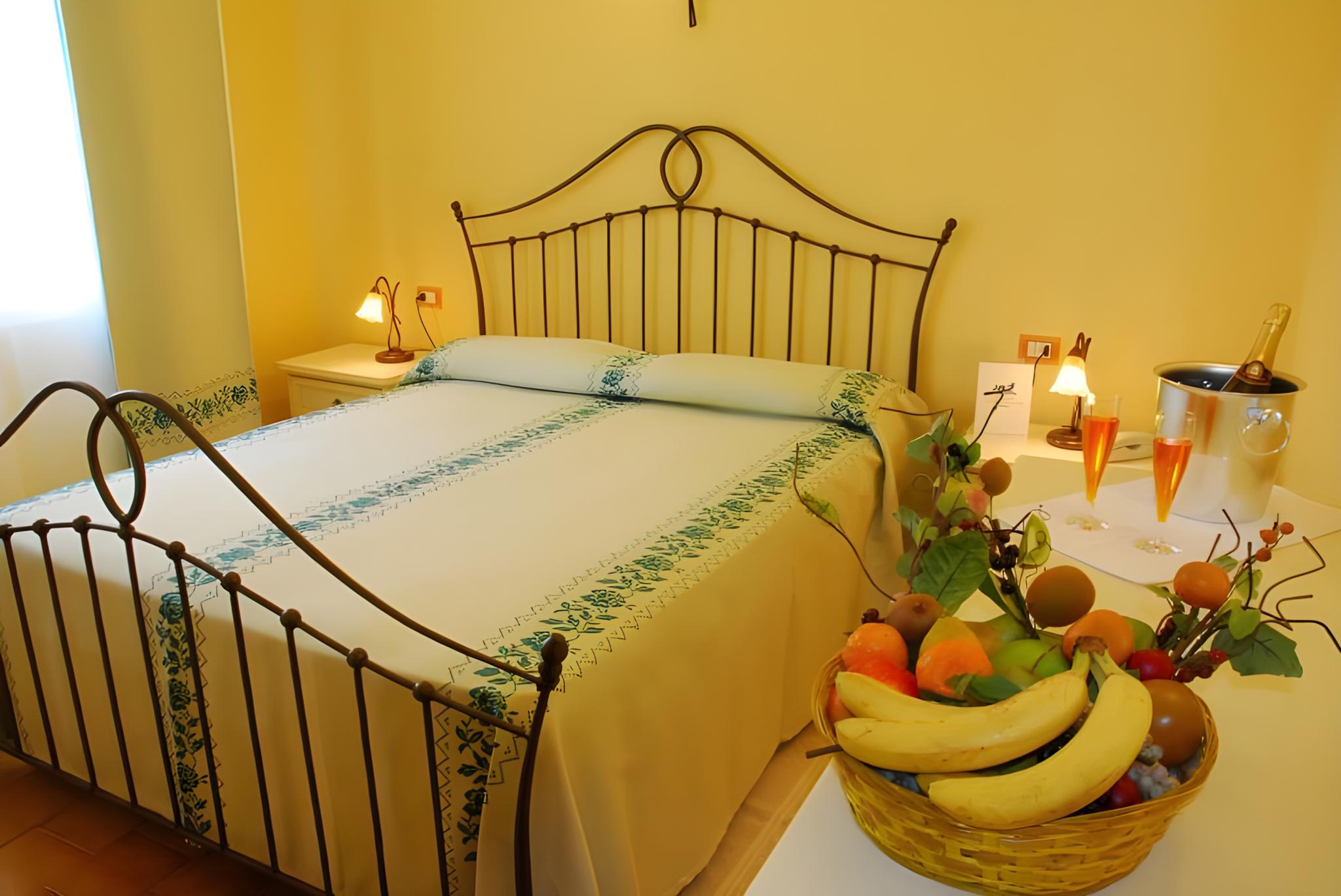 Suite, Garden View