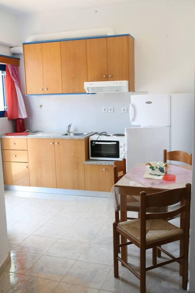 Nitsas Hotel Apartments 7/54