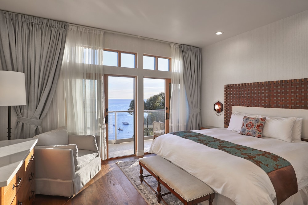 Suite, King Bed, Ocean View, Sofa