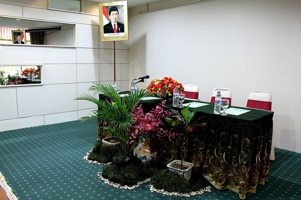 New Grand Park Hotel 35/49