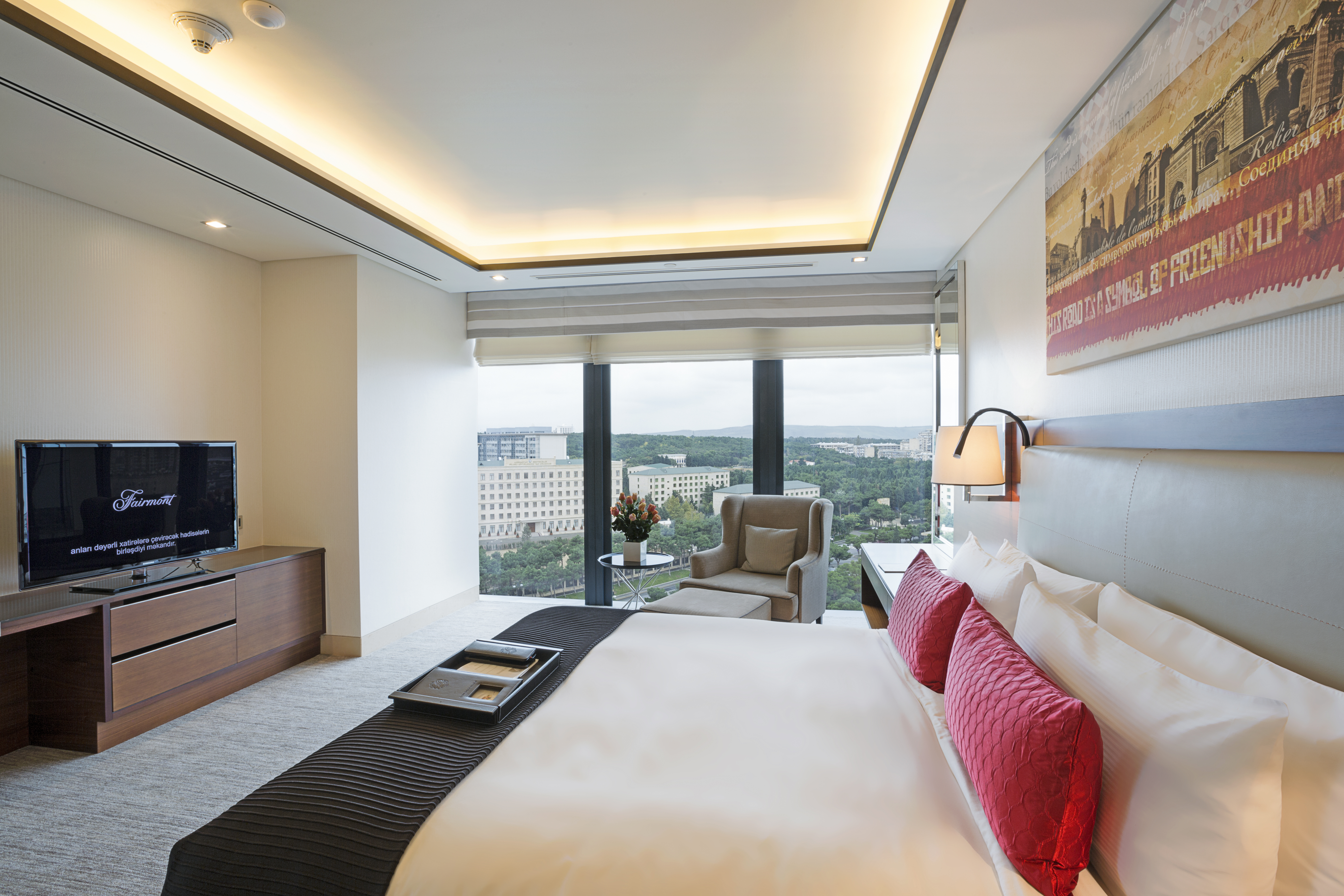 Fairmont Gold One Bedroom Suite City View