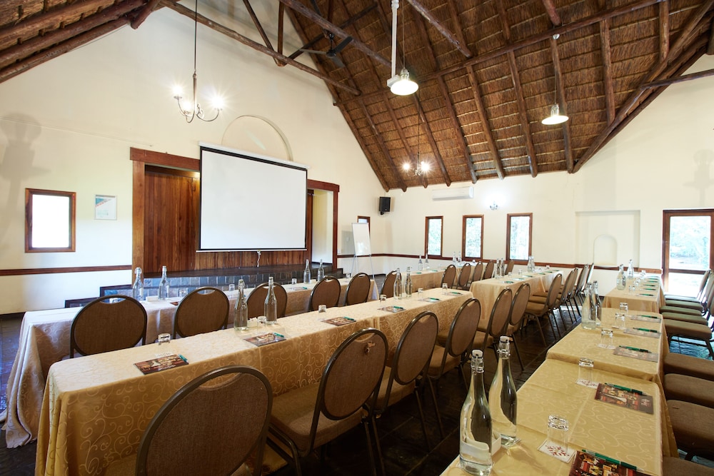 The Royal Elephant Hotel Conference Centre 44/50