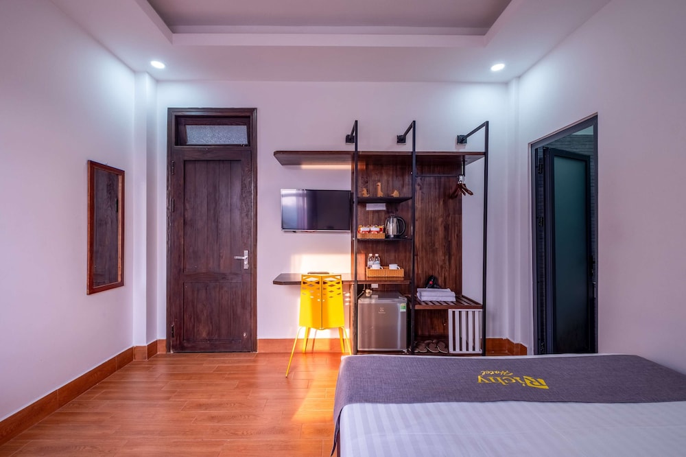 Richy Hotel 23/40