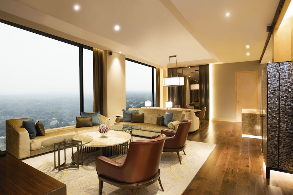 Conrad Pune 36/56