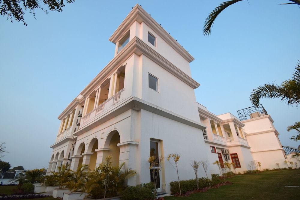 Umaid Farm Resort A Legacy Vintage Stay In Jaipur 5/50