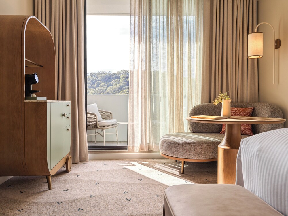 غرفة بريميوم بسرير كينج بشرفة، voco Gosford by IHG 5/10
