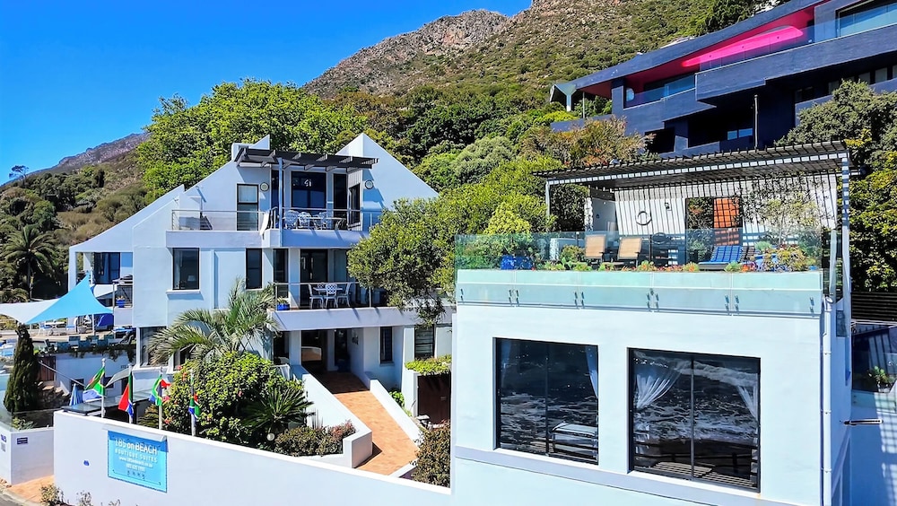 185 On Beach Boutique Suites And Apartments 2/44