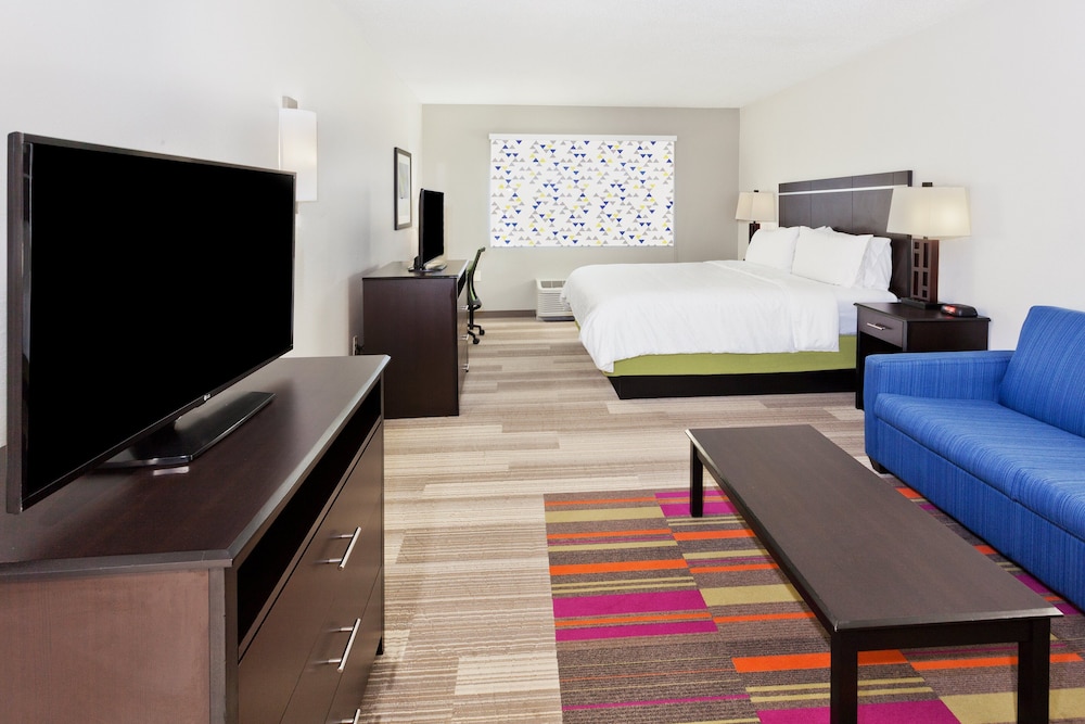Holiday Inn Express Suites Montgomery E Eastchase 13/52