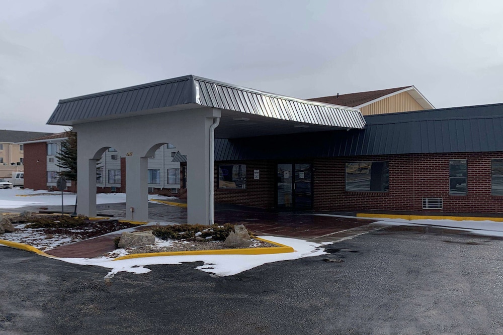 Days Inn by Wyndham Rawlins 59/64