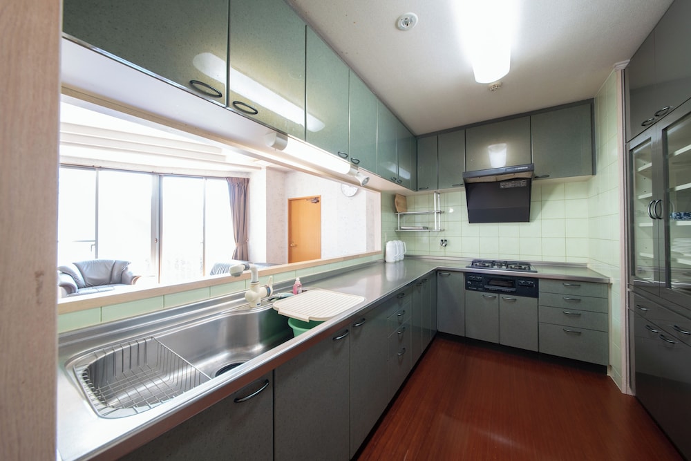 Asuka Hotel 50/50