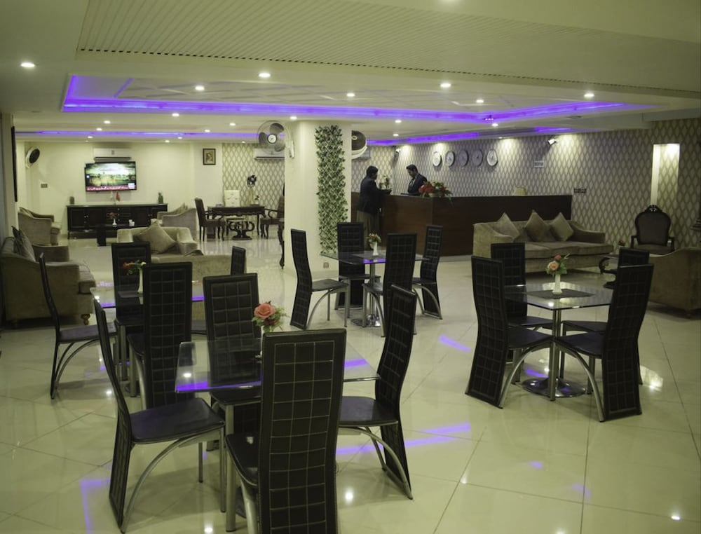 Grand Millennium Hotel Lahore (Local) 34/41