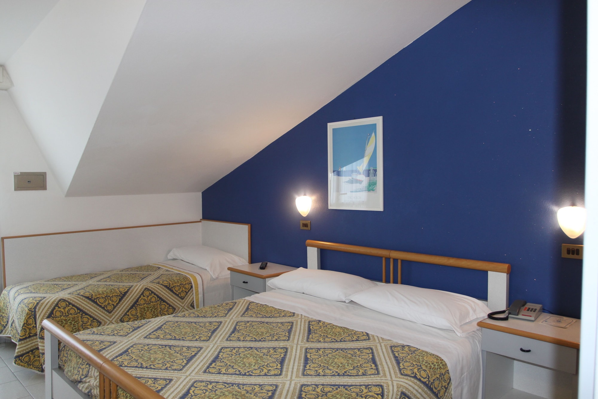 ROOM, TRIPLE, BALCONY, ATTIC