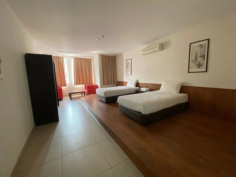 Swan Garden Hotel 34/63