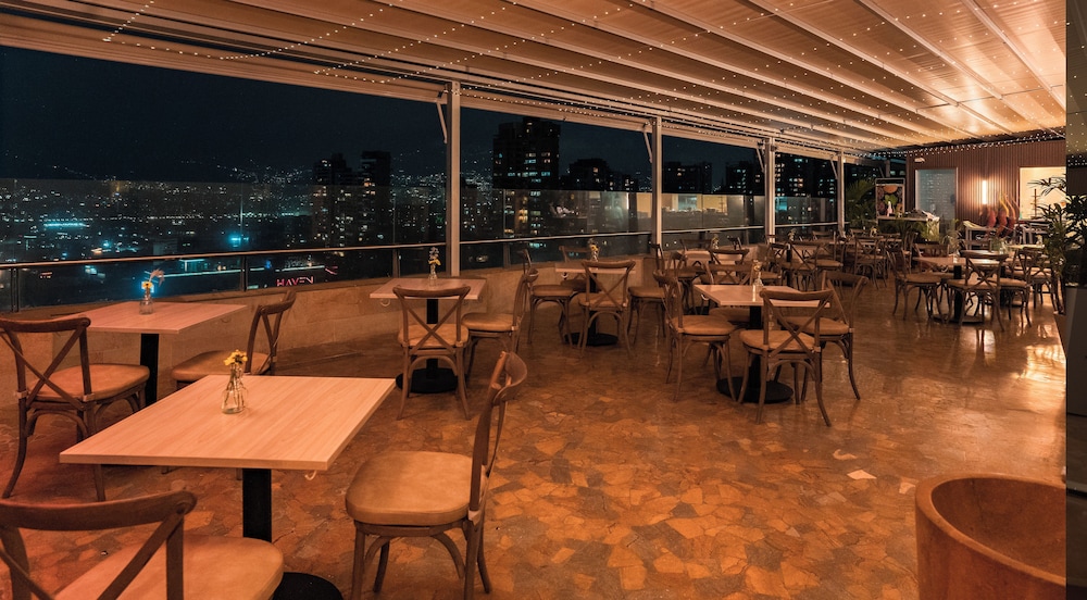 Diez Hotel Categoria Colombia 50/64