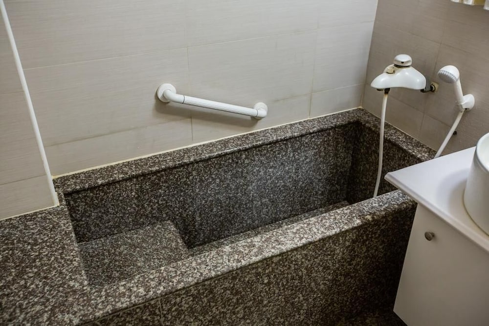 Dong Tair Spa Hotel 40/40