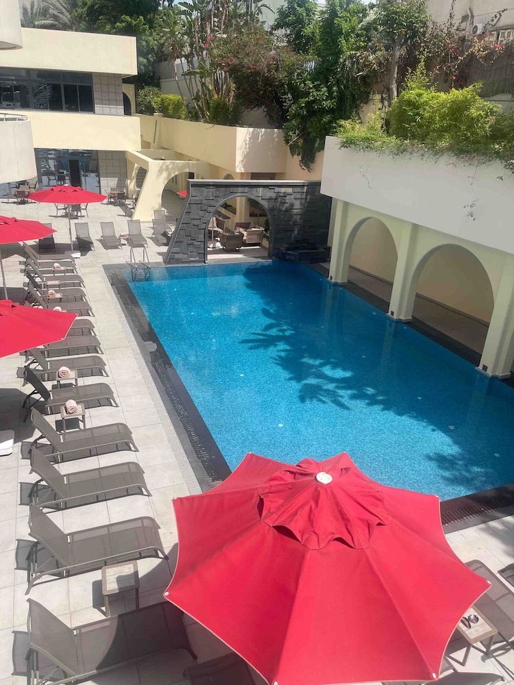 Lancaster Tamar Hotel Beirut 70/73