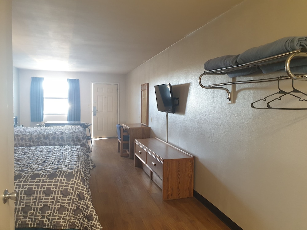 Riata Inn 17/33