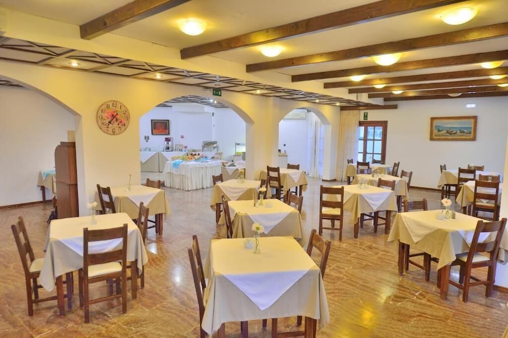Elena Hotel 34/51