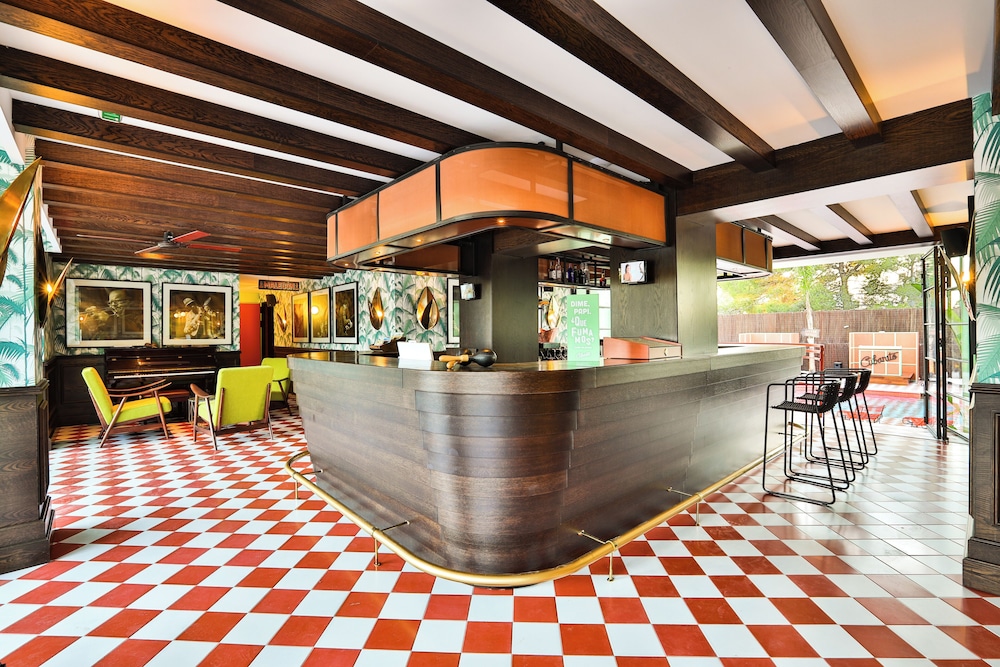 CUBANITO IBIZA SUITES 7/50