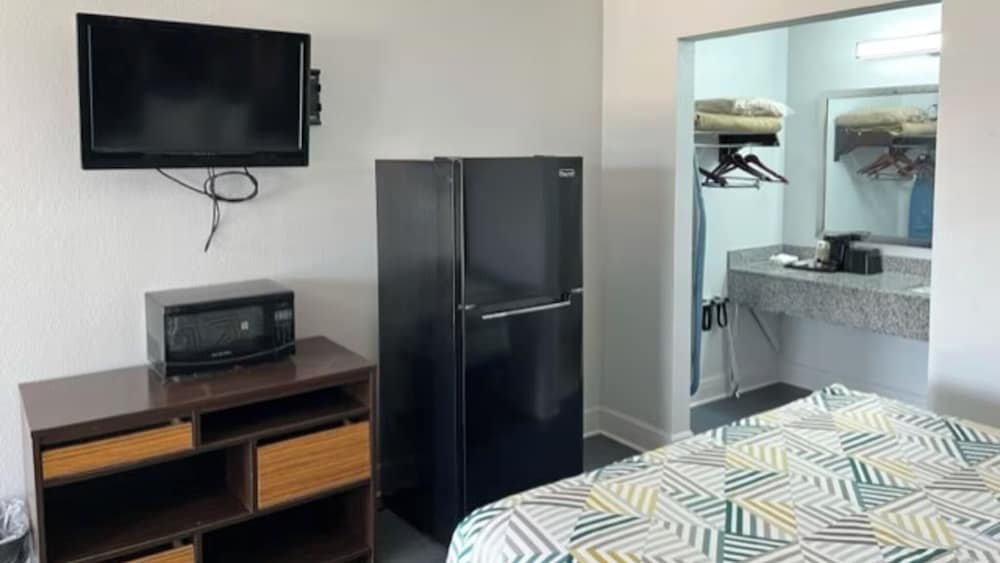 Studio6 Suites Opelousas, LA 38/55