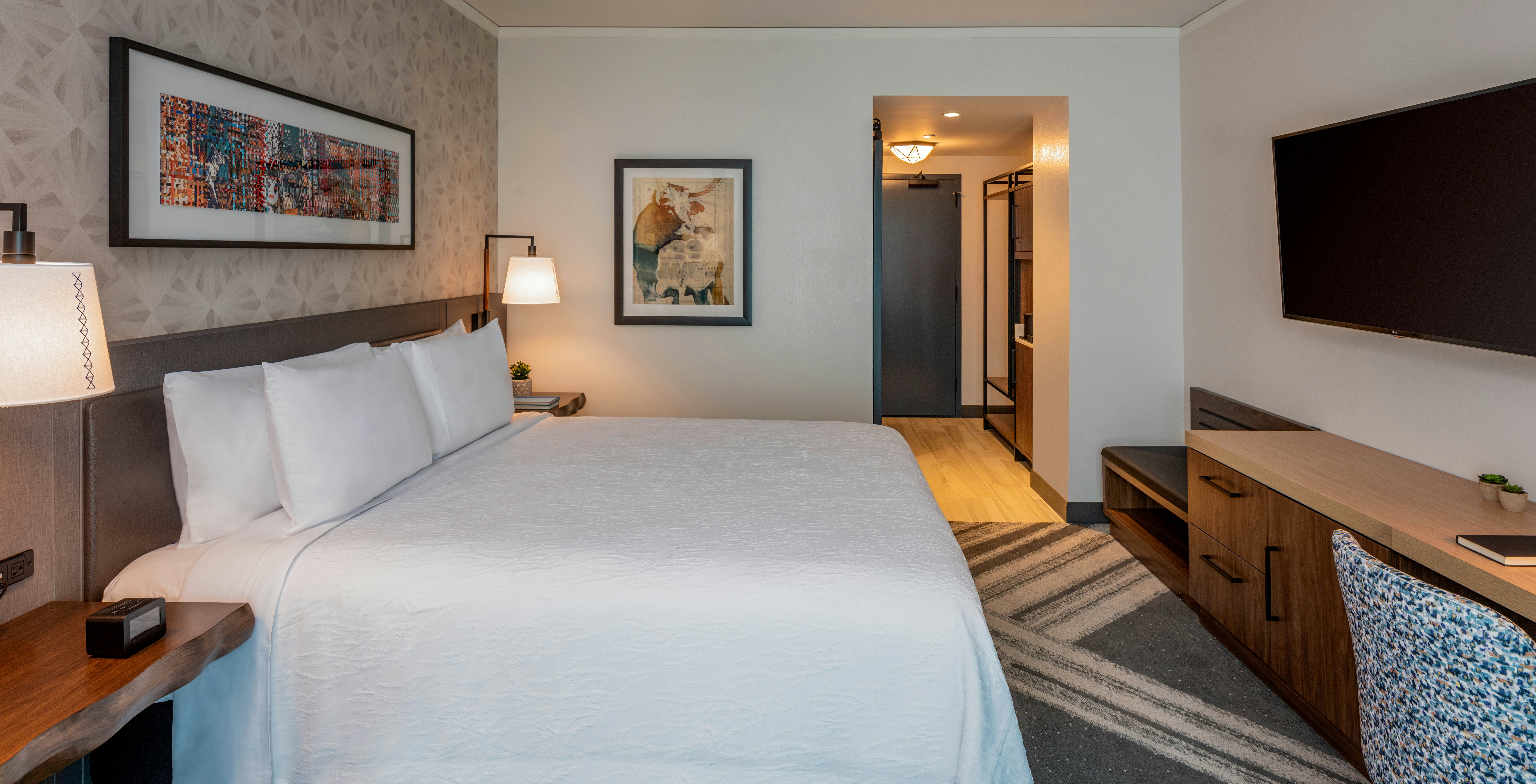 ROOM, KING BED, ACCESSIBLE