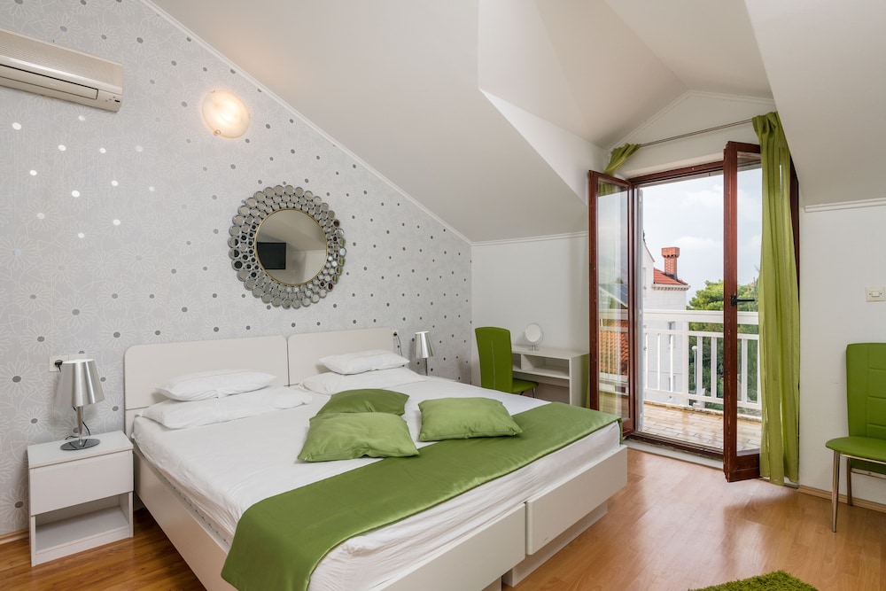Villa Voinic 45/50