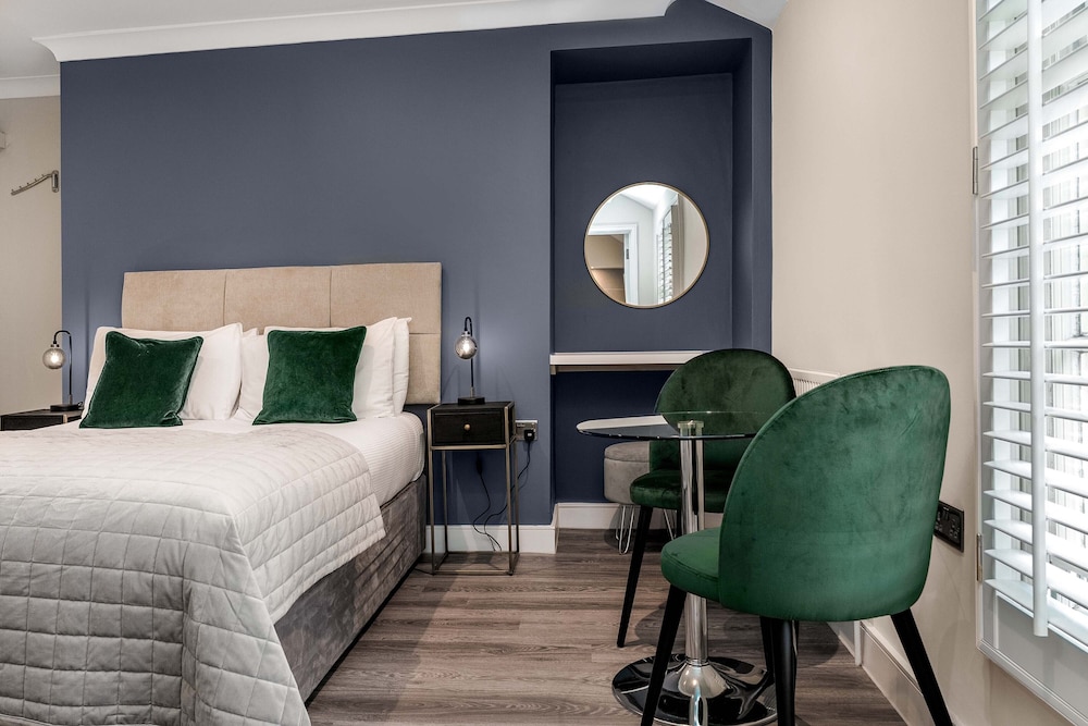 Regent Hotel 12/50