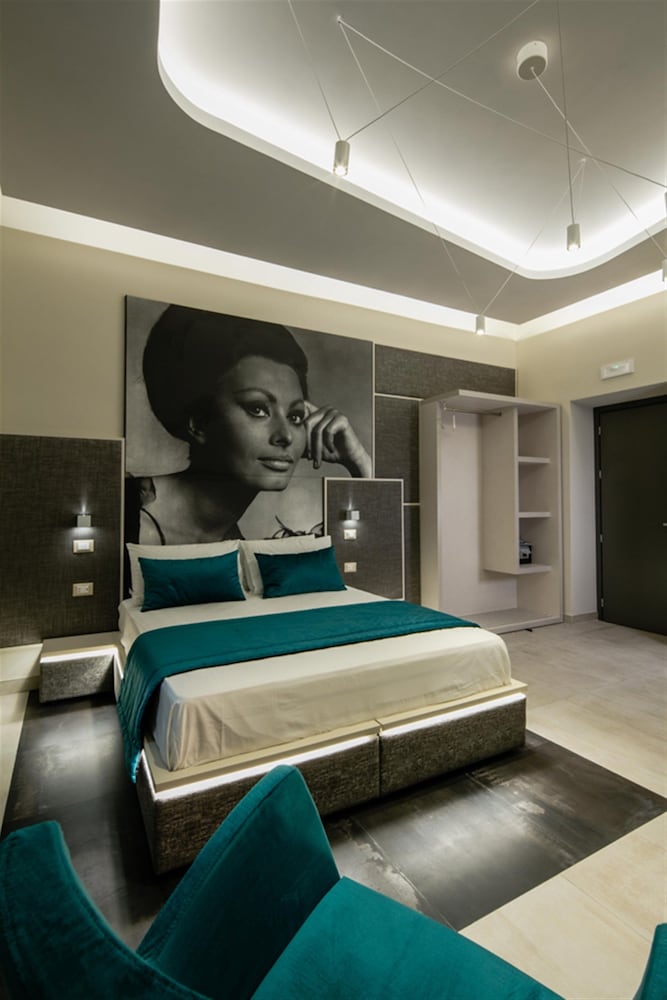 Via Veneto Luxury Suites 32/50