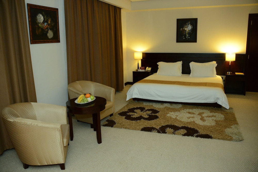 Monroe Hotel Bahrain 20/66