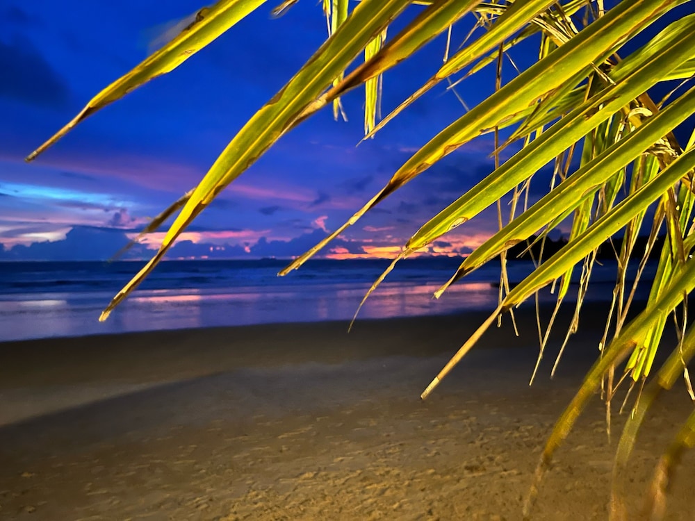 Noble House Beach Resort 49/63