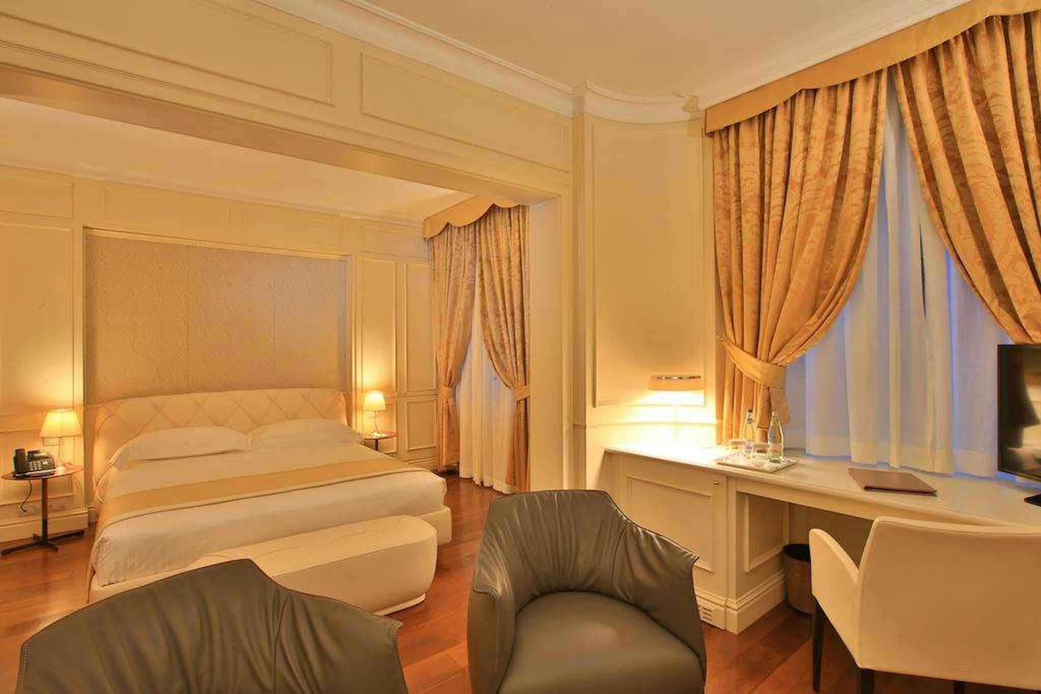 Hotel Rua Frati 48 in San Francesco 24/50