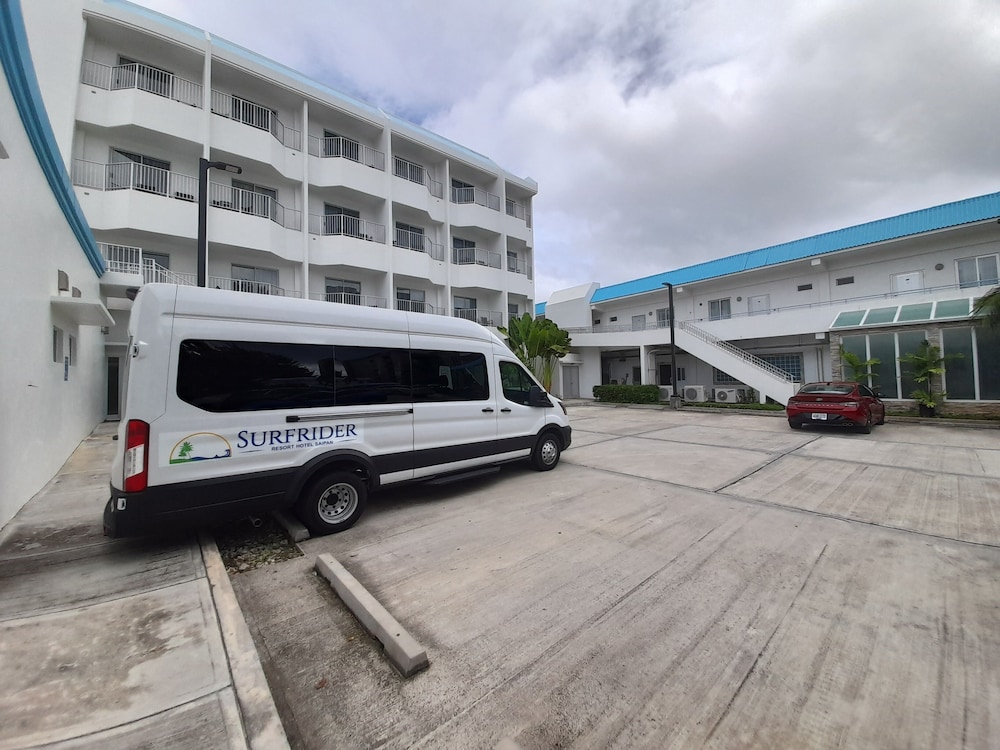 Surfrider Resort Hotel 51/79