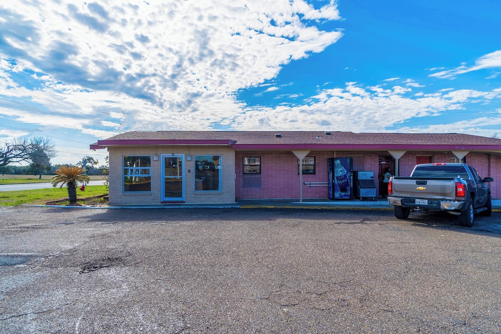 OYO Hotel Beeville US 181 51/64